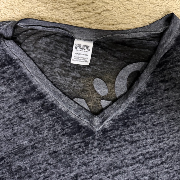 PINK Victoria's Secret Black Short Sleeve Tee - Picture 2 of 3